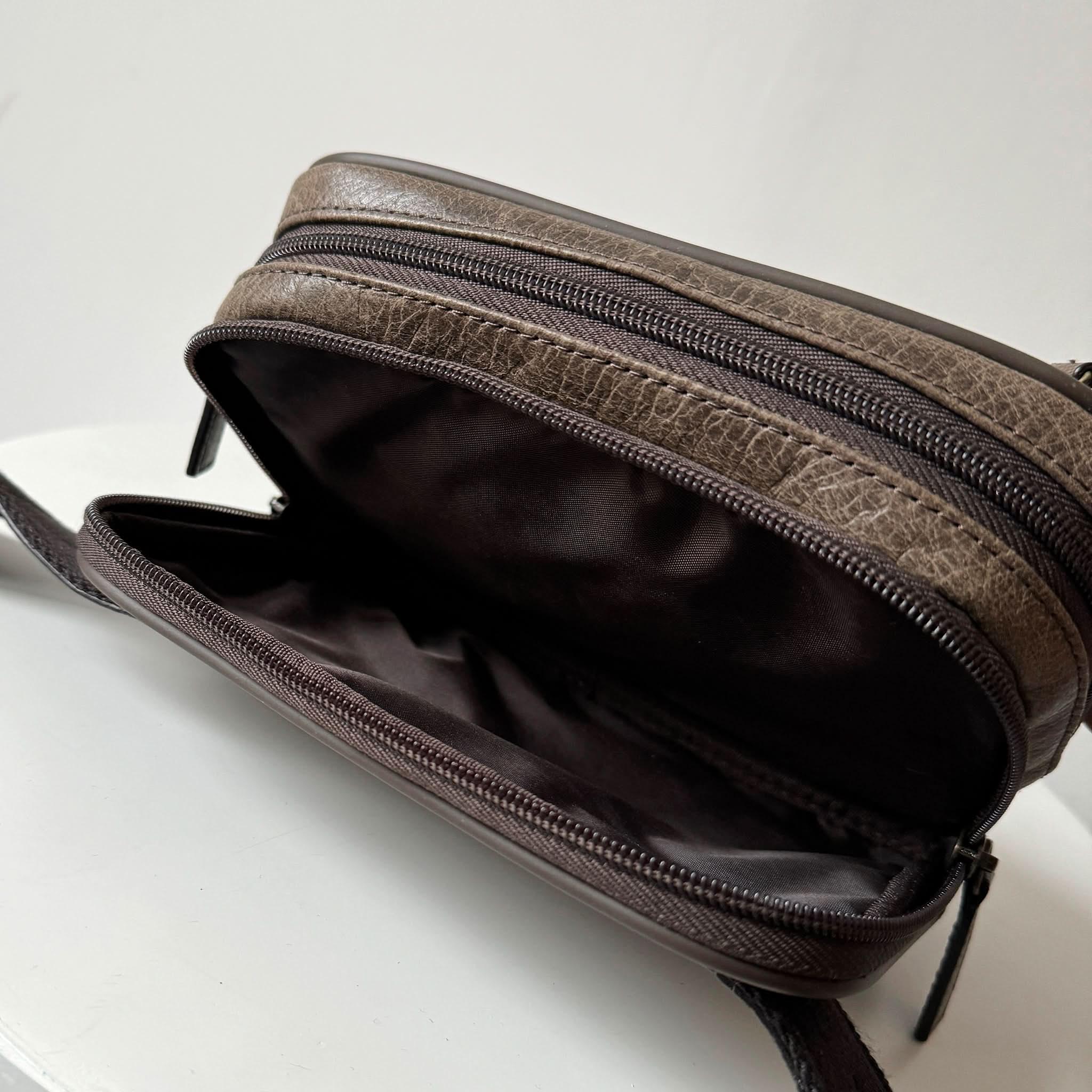 Full-Grain Crazy Horse Leather Waist Bag – Crossbody Travel Waist Pack Leather Waist Bag Adjustable Strap Bag Brown Leather Bag Compact Travel Bag Crazy Horse Leather Waist Bag Crossbody Waist Bag Cycling Bag Distressed Leather Bag EDC Bag Festival Bag Full Grain Leather Waist Bag Gift for Him Hiking Bag Leather Fanny Pack Leather Gift for Men Leather Waist Bag Men’s Waist Bag Outdoor Bag Rugged Leather Bag Travel Gift Travel Waist Bag Vintage Leather Bag Waist Bag for Men Zip Compartment Bag
