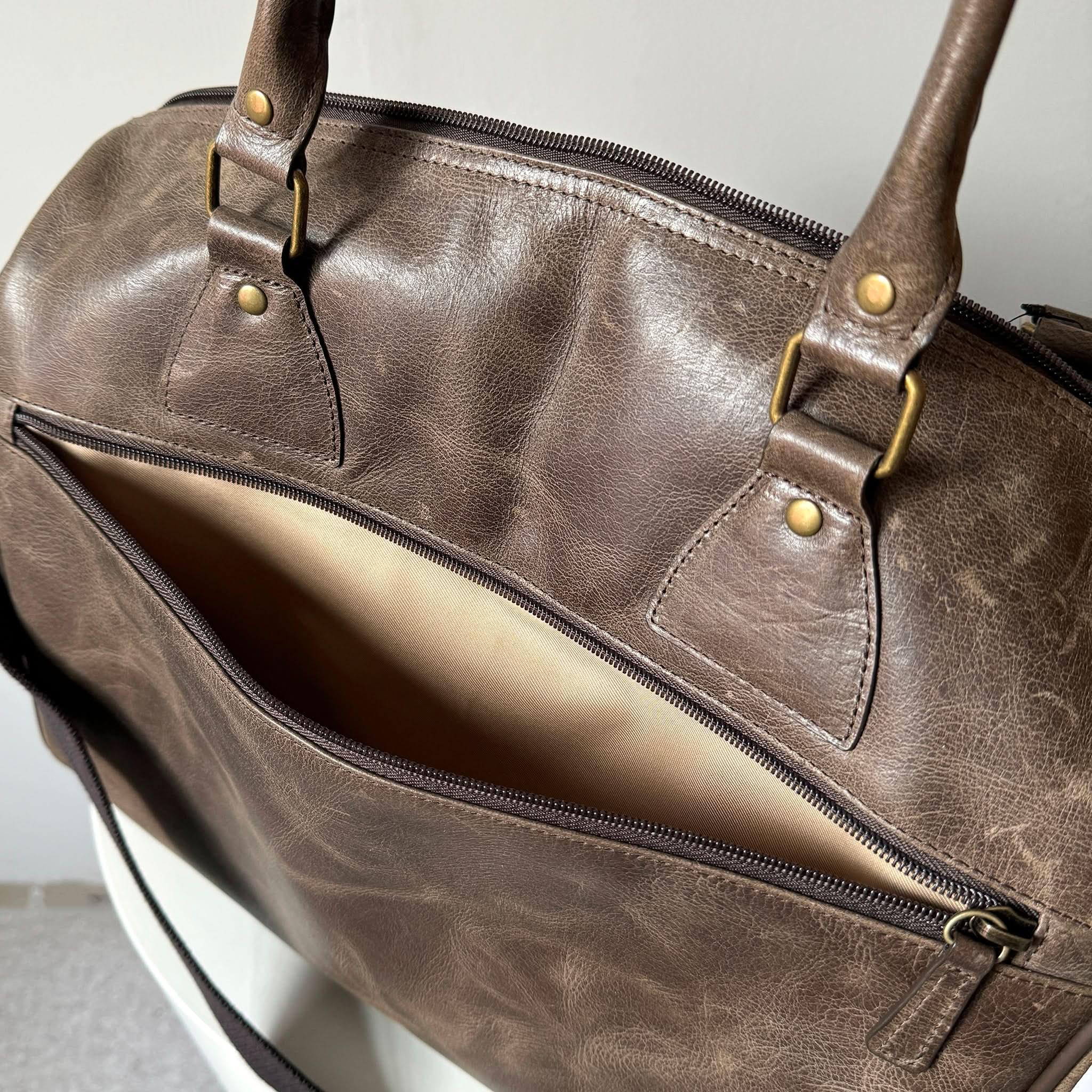 Crazy Horse Leather Weekender Travel Bag - MiamiLeathers.com
