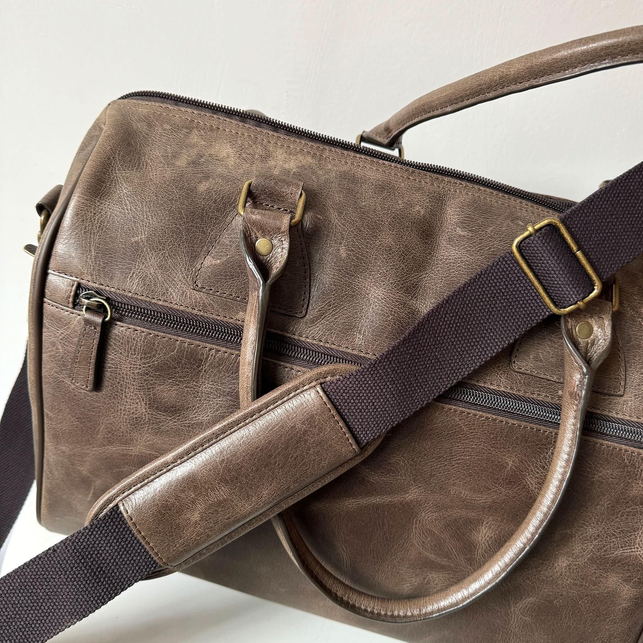 Crazy Horse Leather Weekender Travel Bag - MiamiLeathers.com