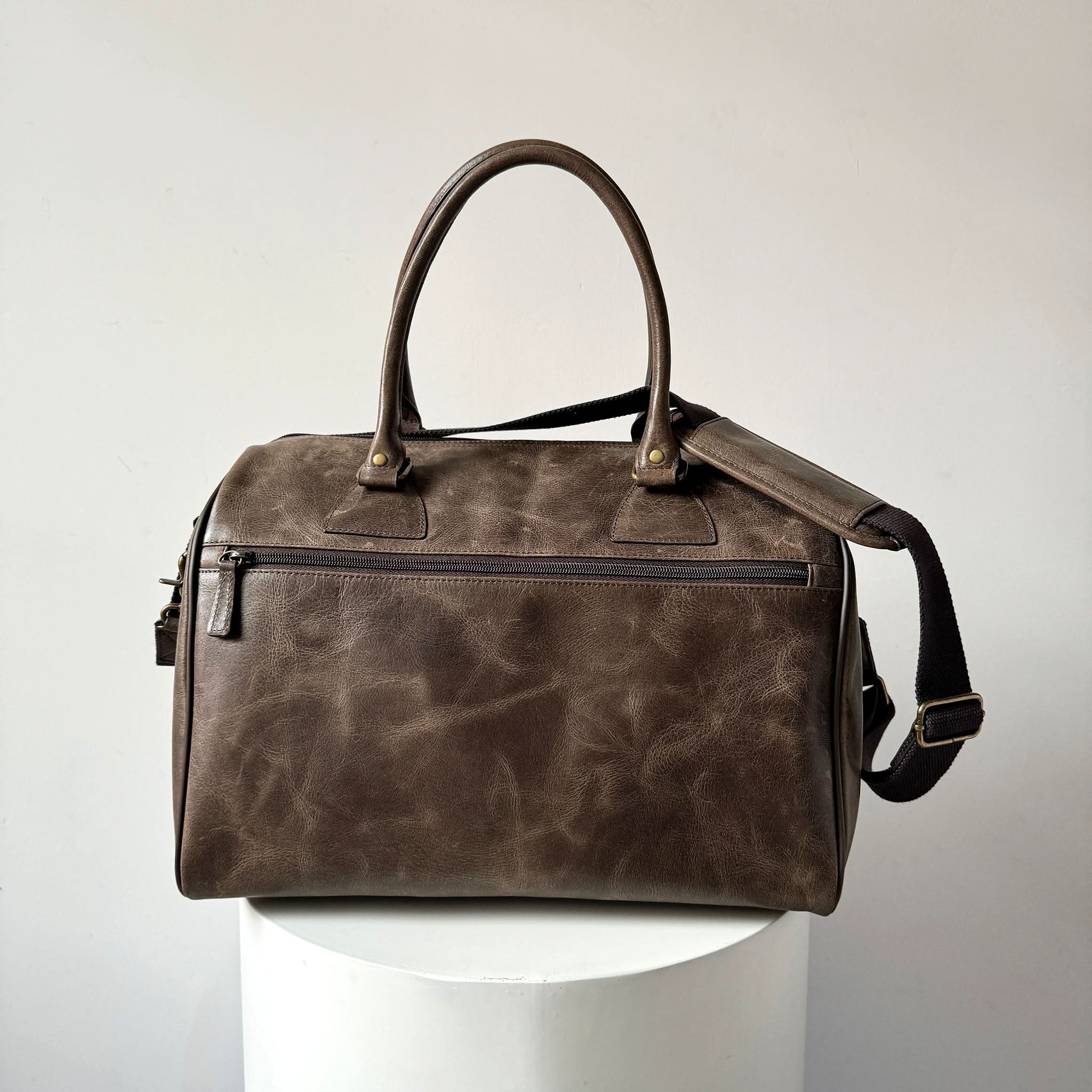 lleather purses, leather bags, leather duffle bag, leather handbags