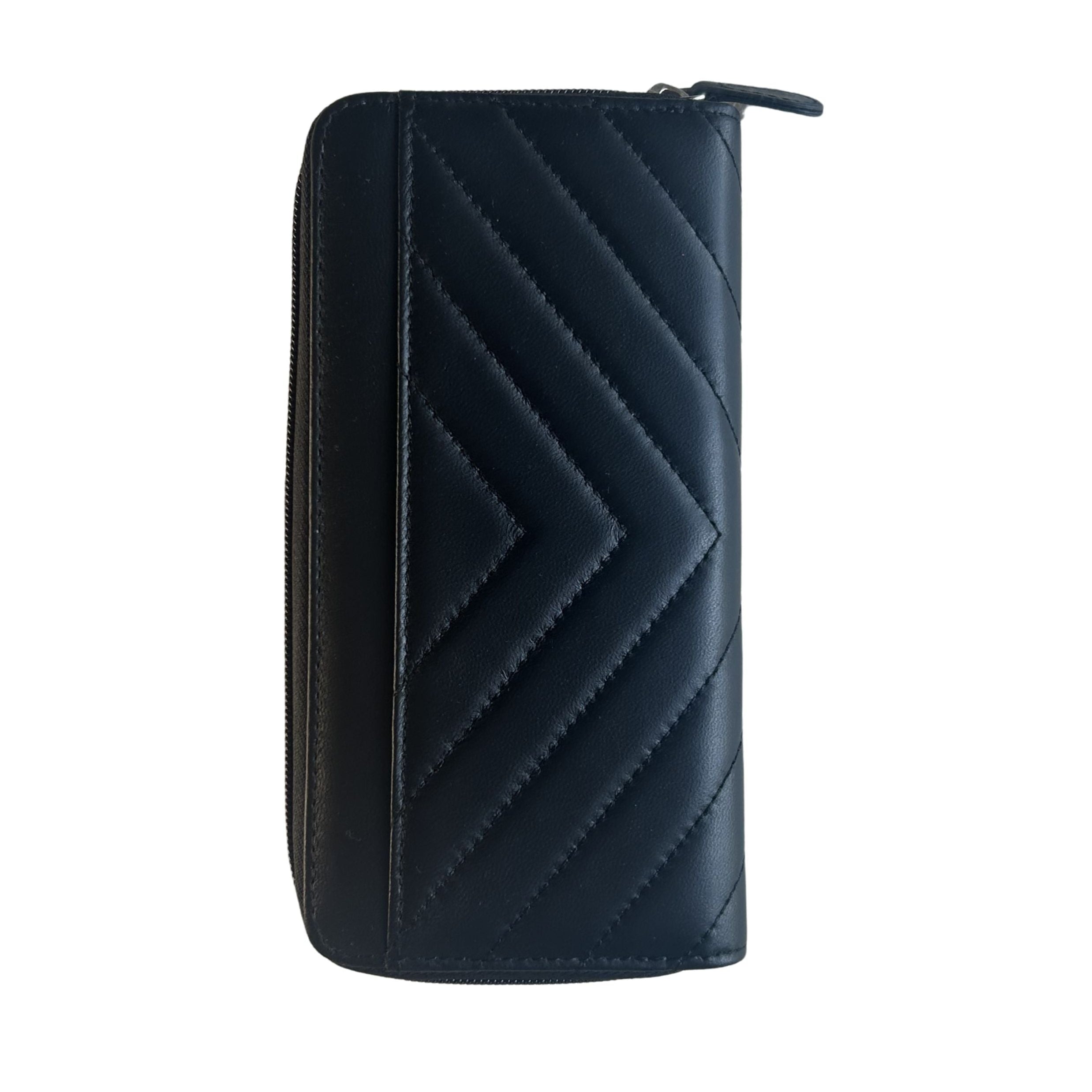 Soft New Zealand Lambskin Leather RFID Zip-Around Wallet