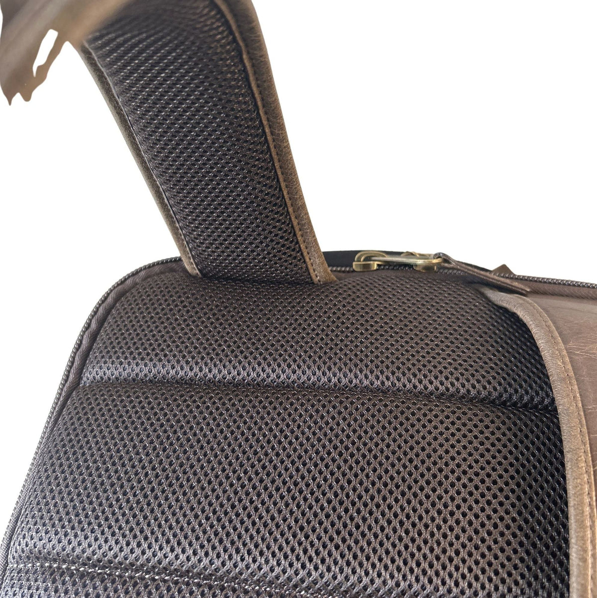 Crazy Horse full-grain leather backpack padded mesh back panel and shoulder strap for comfortable