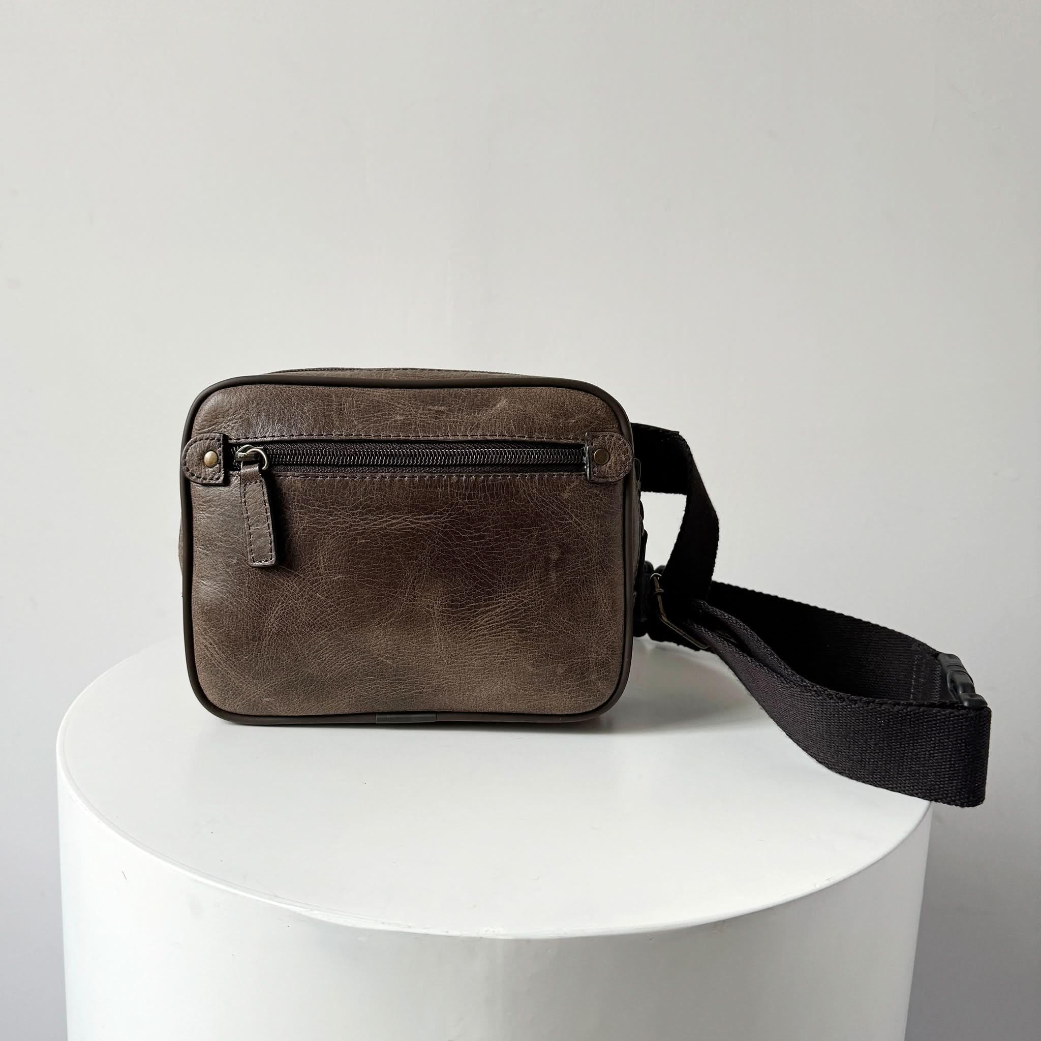 Full-Grain Crazy Horse Leather Waist Bag – Crossbody Travel Waist Pack Leather Waist Bag Adjustable Strap Bag Brown Leather Bag Compact Travel Bag Crazy Horse Leather Waist Bag Crossbody Waist Bag Cycling Bag Distressed Leather Bag EDC Bag Festival Bag Full Grain Leather Waist Bag Gift for Him Hiking Bag Leather Fanny Pack Leather Gift for Men Leather Waist Bag Men’s Waist Bag Outdoor Bag Rugged Leather Bag Travel Gift Travel Waist Bag Vintage Leather Bag Waist Bag for Men Zip Compartment Bag