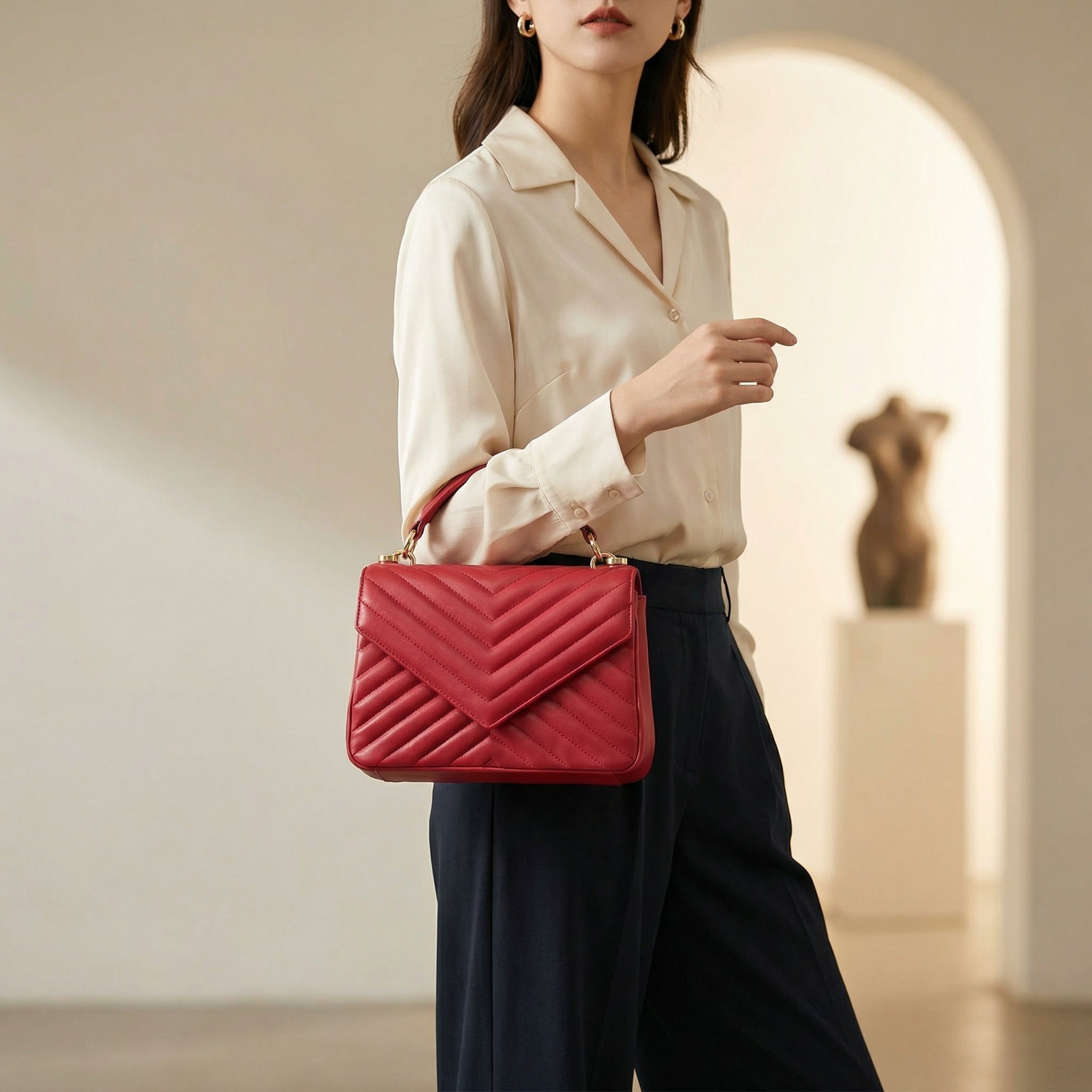 Soft Lambskin Flap Crossbody Bag – Red Quilted Leather Shoulder Purse