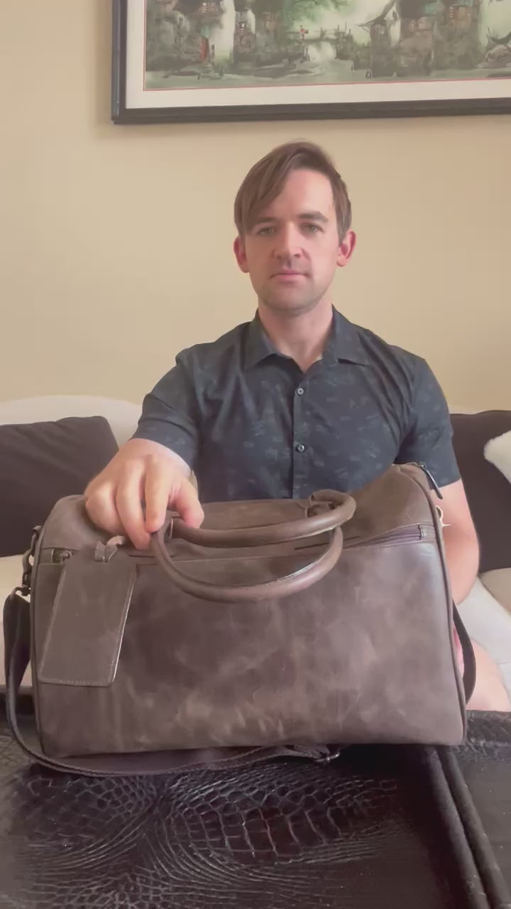 Full-grain leather weekend bag, duffle bag