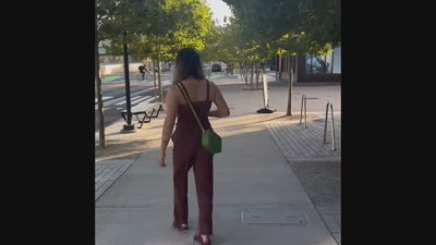Video showing Sophia leather crossbody bag for travel and daily carry